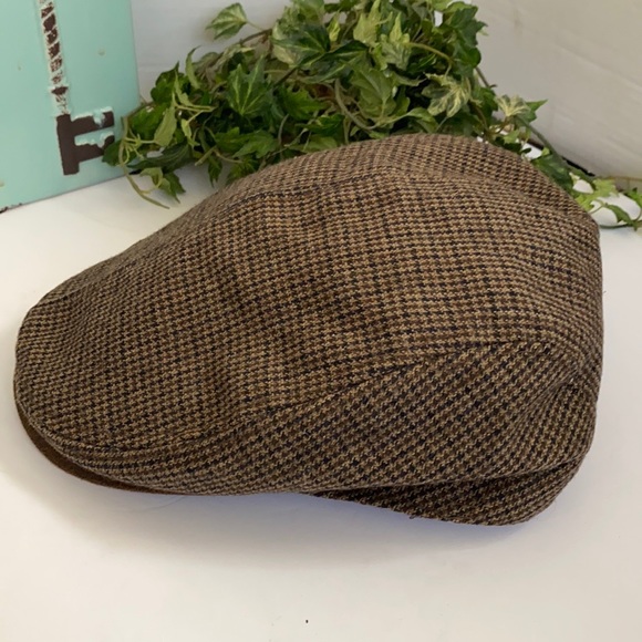 Woolrich Woolen Mills Wool blend Herringbone Newsboy Cap Hat. Size L / XL